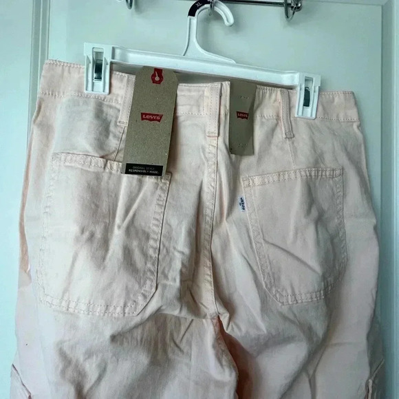 NWT Levi’s High-waisted Cargo Pants in pastel orange | size 31 - Picture 10 of 11